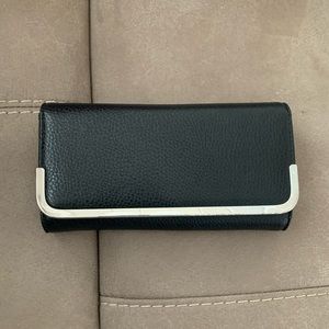 Black medium sized folding wallet